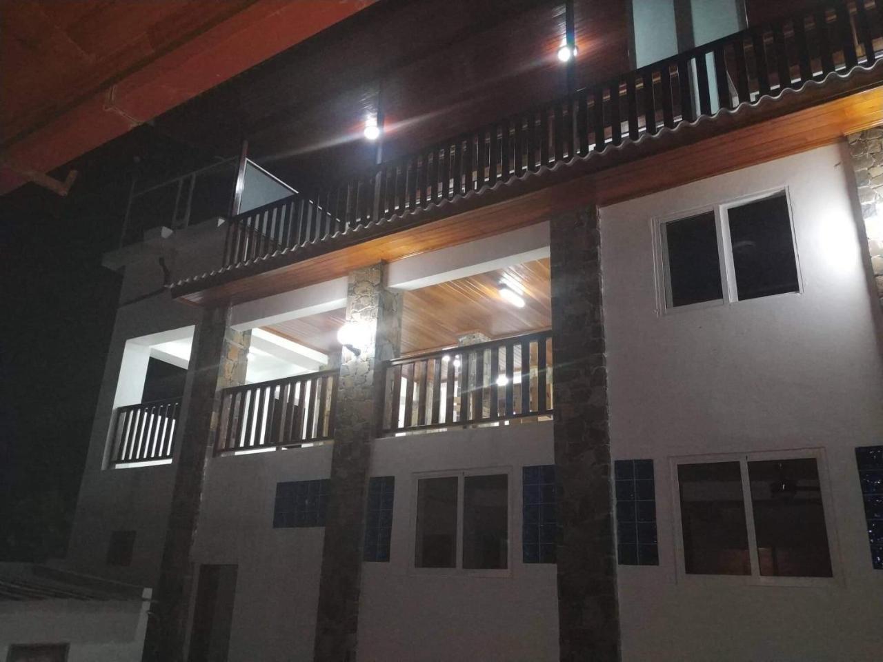 Domus Guesthouse Santana Экстерьер фото