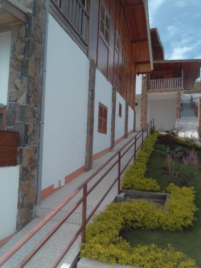 Domus Guesthouse Santana Экстерьер фото